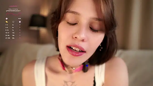 LurleneRamo online show from 10-17-25, 01:09