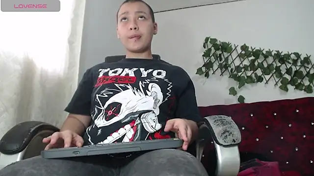 Cherry vald online show from 02-11-26, 11:48