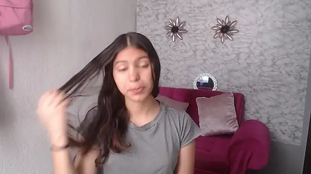 Snapshot of Evagirl69 chatting on 11-12-25, 06:19 Evagirl69 online show from 11-12-25, 06:19