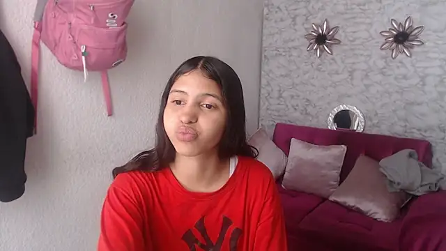 Snapshot of Evagirl69 chatting on 11-20-25, 06:40 Evagirl69 online show from 11-20-25, 06:40