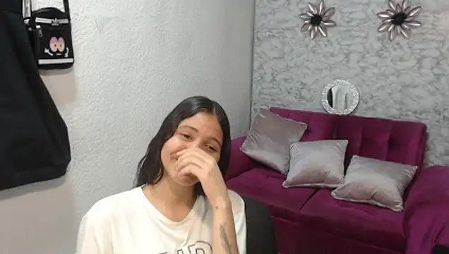 Snapshot of Evagirl69 chatting on 01-10-26, 12:34 Evagirl69 online show from 01-10-26, 12:34