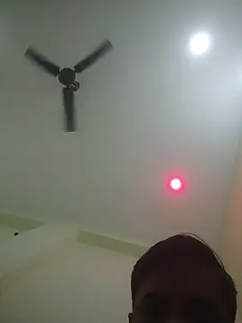 vardh033 online show from 10-18-25, 06:41