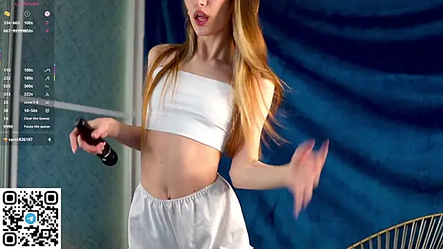 Quinavelle online show from 11-22-25, 06:34