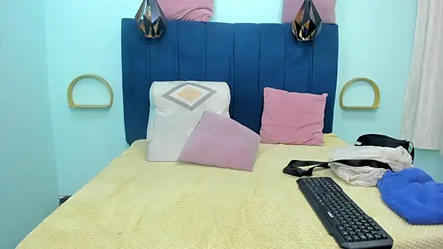 Adrianasex 69x online show from 04-25-26, 11:35