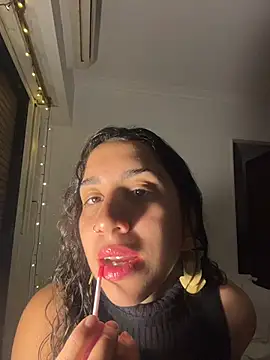 Snapshot of Souphicherry chatting on 05-06-26, 10:04 Souphicherry online show from 05-06-26, 10:04