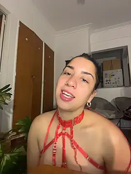 Snapshot of Souphicherry chatting on 05-12-26, 09:34 Souphicherry online show from 05-12-26, 09:34