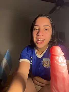 Snapshot of Souphicherry chatting on 06-19-26, 04:50 Souphicherry online show from 06-19-26, 04:50