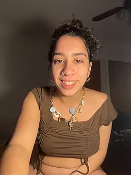 Snapshot of Souphicherry chatting on 07-18-26, 10:35 Souphicherry online show from 07-18-26, 10:35