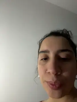Snapshot of Souphicherry chatting on 07-22-26, 10:12 Souphicherry online show from 07-22-26, 10:12