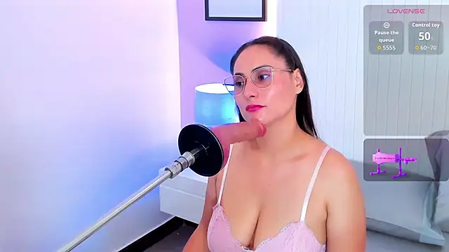 Snapshot of lauren_stone_ chatting on 02-18-26, 07:10 lauren stone online show from 02-18-26, 07:10