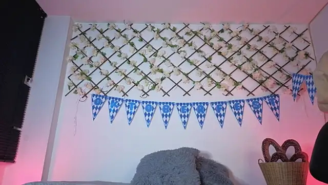 MiaCollinssx online show from 09-30-25, 02:00