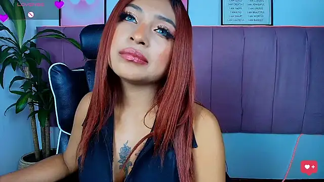 Naiaa Cruz online show from 03-10-26, 07:52