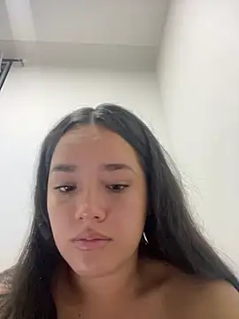 Luciaparker03 online show from 07-18-26, 12:59