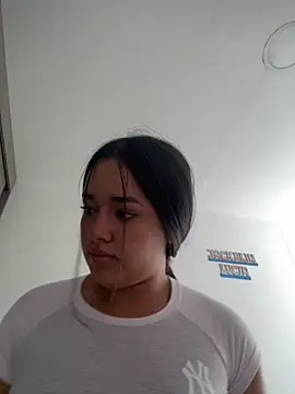 Luciaparker03 online show from 07-25-26, 12:25