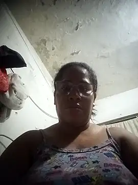 Snapshot of Big_ass_submissive chatting on 01-12-26, 12:32 Big ass submissive online show from 01-12-26, 12:32