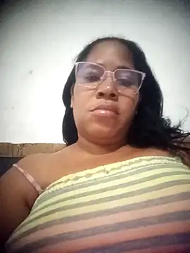 Snapshot of Big_ass_submissive chatting on 02-21-26, 01:06 Big ass submissive online show from 02-21-26, 01:06