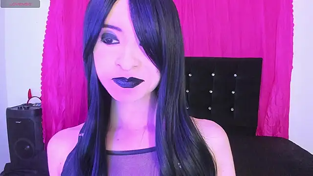 Snapshot of cutenaked_8 chatting on 05-31-26, 12:08 cutenaked 8 online show from 05-31-26, 12:08