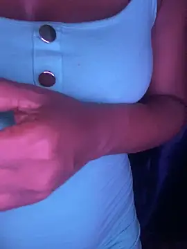 Snapshot of Rozanna_here chatting on 10-02-25, 02:35 Rozanna here online show from 10-02-25, 02:35