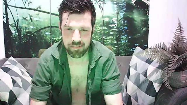 Snapshot of welcome-to-the-jungle chatting on 03-15-26, 09:21 welcome-to-the-jungle online show from 03-15-26, 09:21