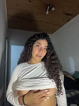Snapshot of A_maddy chatting on 06-13-26, 07:12 A maddy online show from 06-13-26, 07:12