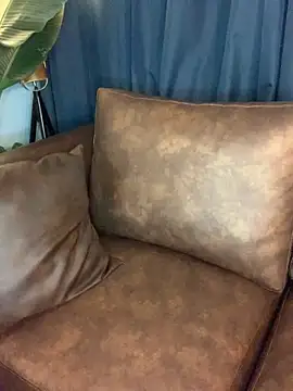 Snapshot of Canneela chatting on 09-30-25, 04:12 Canneela online show from 09-30-25, 04:12