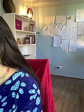 Snapshot of Canneela chatting on 10-24-25, 01:07 Canneela online show from 10-24-25, 01:07