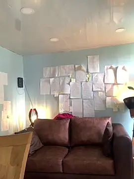 Snapshot of Canneela chatting on 11-05-25, 04:07 Canneela online show from 11-05-25, 04:07