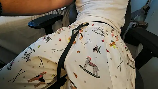 Snapshot of catt18 chatting on 10-26-25, 08:15 catt18 online show from 10-26-25, 08:15