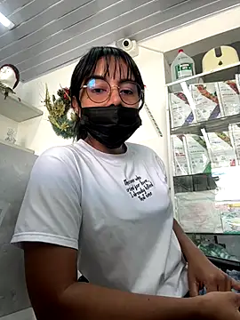 Kyra  Rose online show from 12-17-25, 06:47