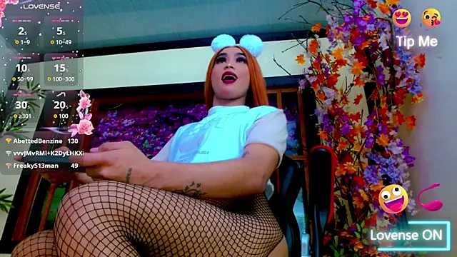 Snapshot of Natasha_clifford chatting on 12-19-25, 07:21 Natasha clifford online show from 12-19-25, 07:21