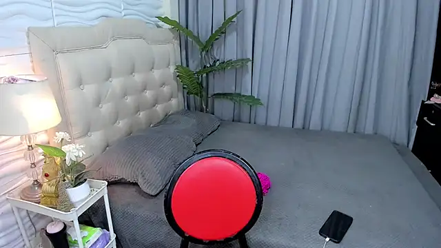 Snapshot of Patricia_Anderson chatting on 11-24-25, 10:48 Patricia Anderson online show from 11-24-25, 10:48