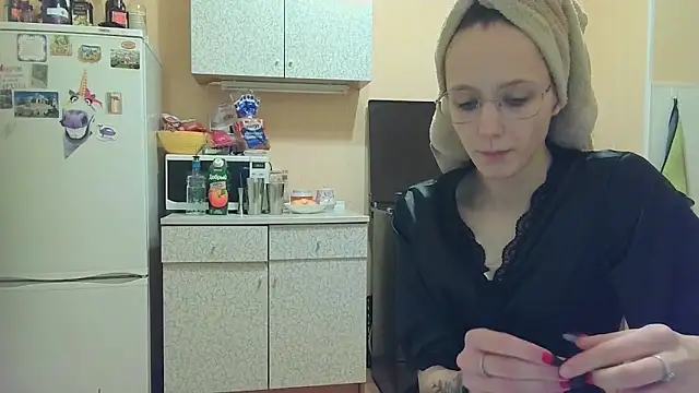 Lucy Divine online show from 11-15-25, 05:09