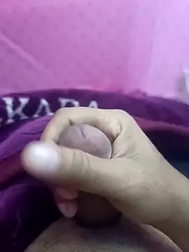 Snapshot of Sonukumar202000 chatting on 01-05-26, 11:52 Sonukumar202000 online show from 01-05-26, 11:52