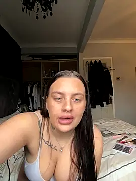 Snapshot of Victoriasteel chatting on 11-09-25, 11:41 Victoriasteel online show from 11-09-25, 11:41