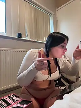 Snapshot of Victoriasteel chatting on 02-06-26, 09:34 Victoriasteel online show from 02-06-26, 09:34