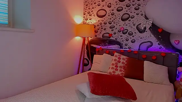 Snapshot of AlexaWilds chatting on 02-03-26, 01:27 AlexaWilds online show from 02-03-26, 01:27