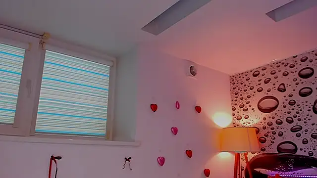 Snapshot of AlexaWilds chatting on 02-05-26, 01:38 AlexaWilds online show from 02-05-26, 01:38