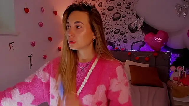 Snapshot of AlexaWilds chatting on 02-19-26, 01:18 AlexaWilds online show from 02-19-26, 01:18