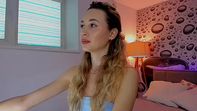 Snapshot of AlexaWilds chatting on 02-22-26, 12:47 AlexaWilds online show from 02-22-26, 12:47