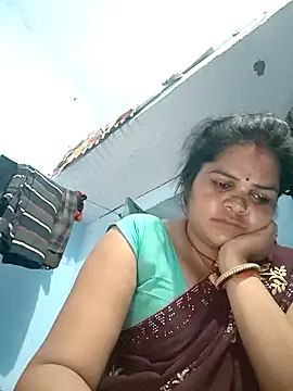 Snapshot of Rashi_cut chatting on 09-15-25, 12:16 Rashi cut online show from 09-15-25, 12:16