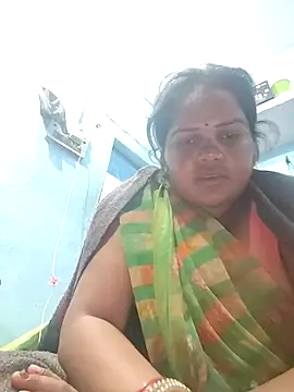 Snapshot of Rashi_cut chatting on 10-14-25, 03:02 Rashi cut online show from 10-14-25, 03:02