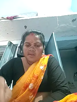 Snapshot of Rashi_cut chatting on 10-15-25, 04:56 Rashi cut online show from 10-15-25, 04:56