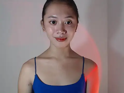 lovely kiannaHugecock online show from 10-10-25, 10:09