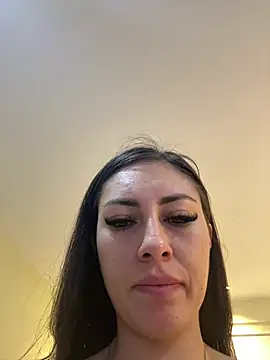 Snapshot of Isabellaa_Palacios chatting on 03-25-26, 02:34 Isabellaa Palacios online show from 03-25-26, 02:34