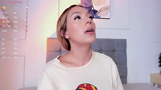 Snapshot of nikolevoshkie_ chatting on 03-11-26, 07:42 nikolevoshkie online show from 03-11-26, 07:42