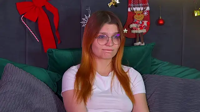 BellaMarebelle online show from 12-18-25, 04:18