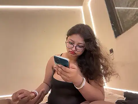 Drizzling Intimecy online show from 10-20-25, 02:17