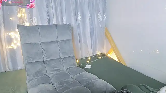 Jade-0906 online show from 09-16-25, 03:46