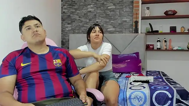 Sexxyy Couple  online show from 01-08-26, 04:59