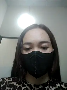 Snapshot of __LuLLu__ chatting on 09-13-25, 01:27   LuLLu   online show from 09-13-25, 01:27